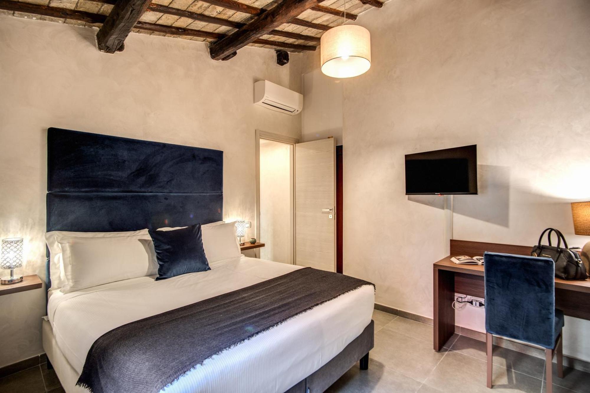 Gasthuis Tritone House Rome