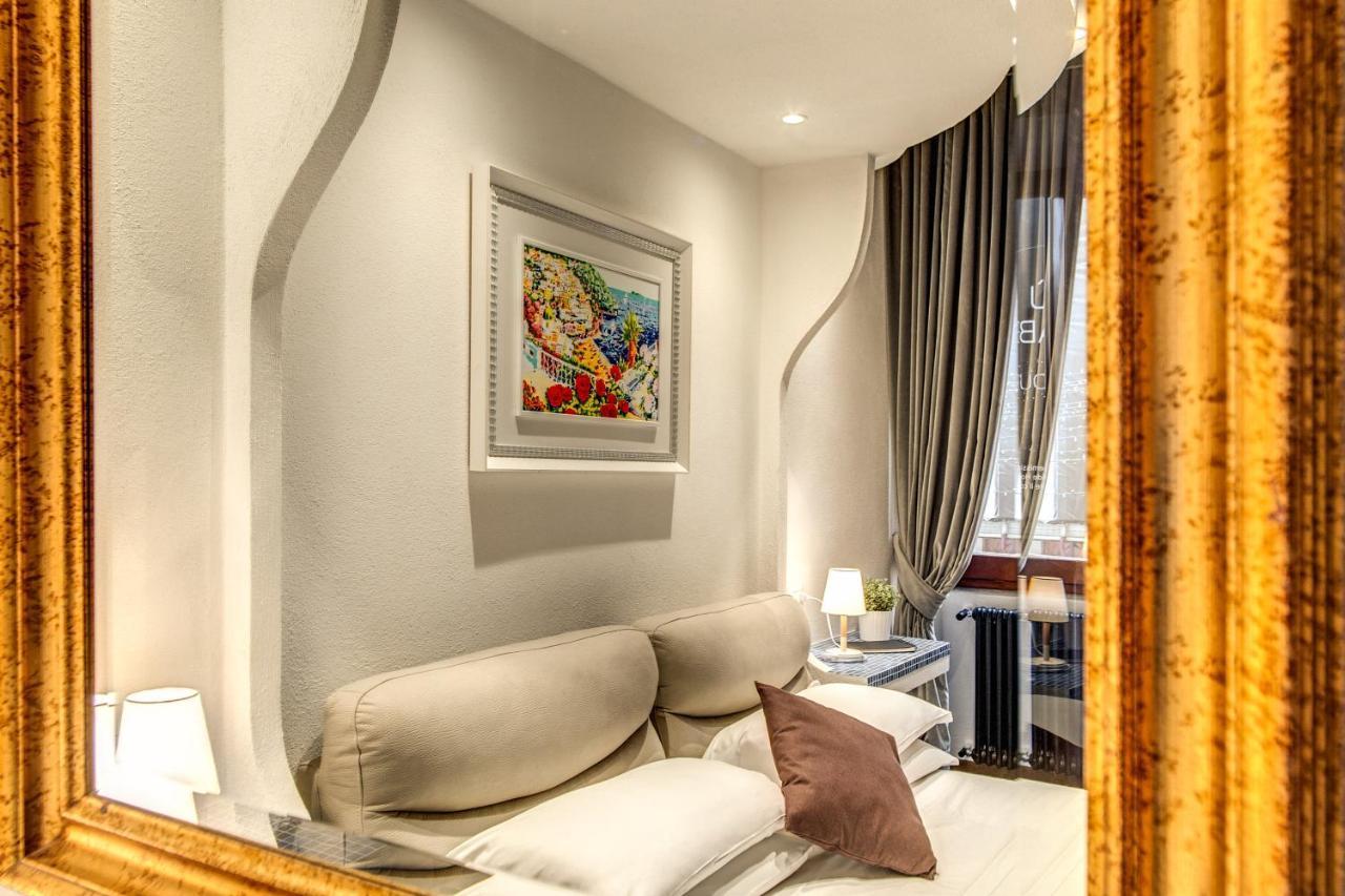 Gasthuis Tritone House 4*