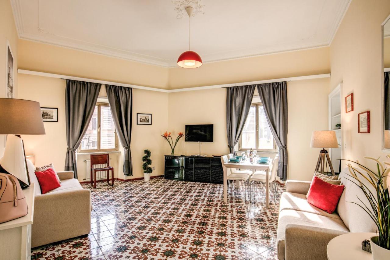 Gasthuis Tritone House